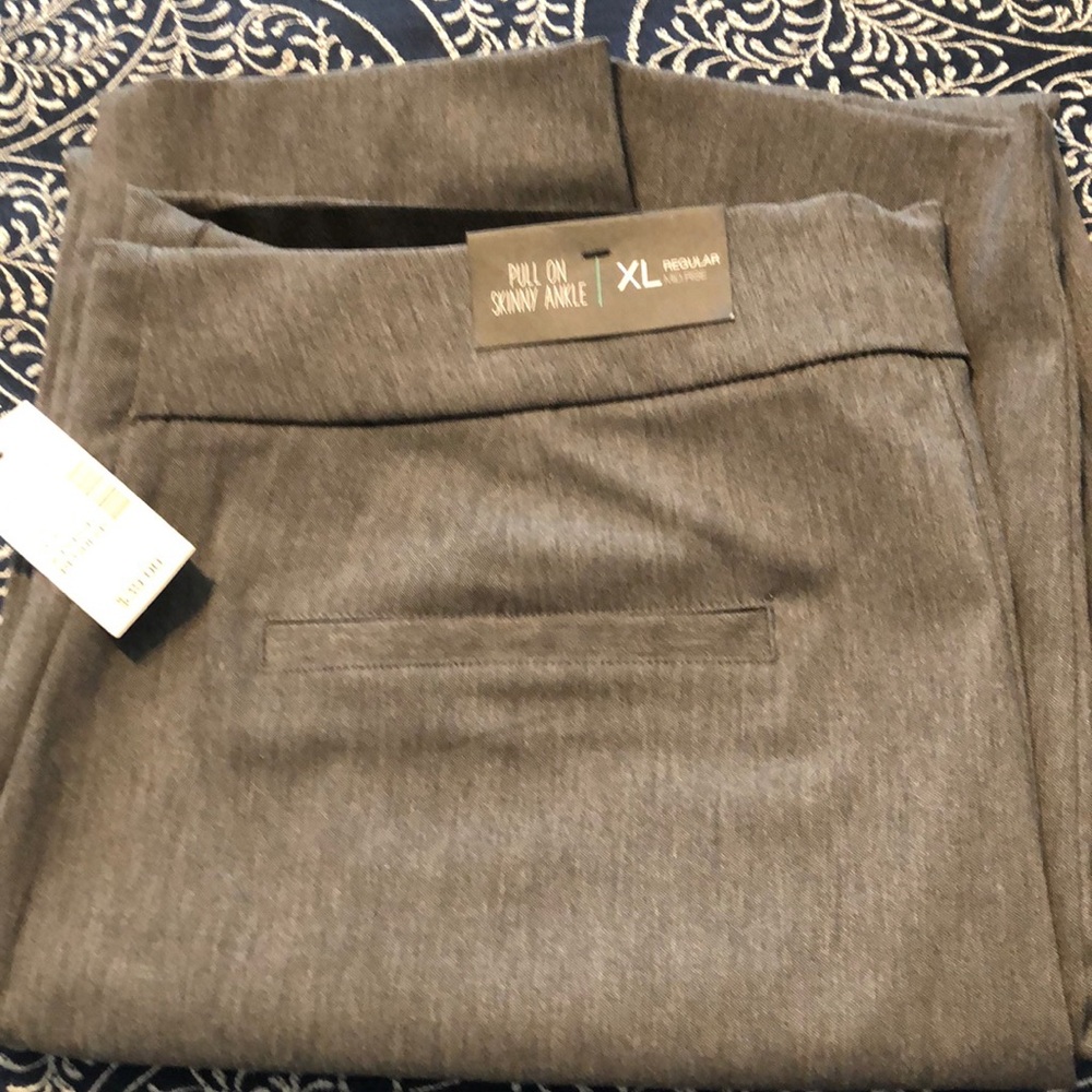 Maurices Pull On Skinny Ankle Mid Rise Gray Pant